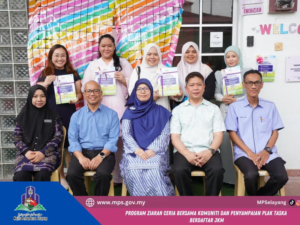 PROGRAM ZIARAH CERIA BERSAMA KOMUNITI DAN PENYAMPAIAN PLAK TASKA BERDAFTAR JKM