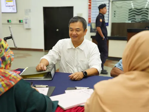 Hari Bertemu Pelanggan