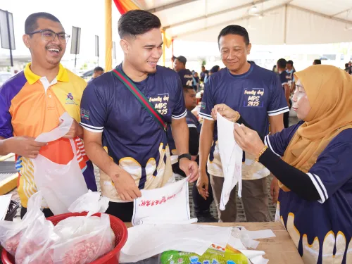 Riuh Rendah Bubur Lambuk MPS