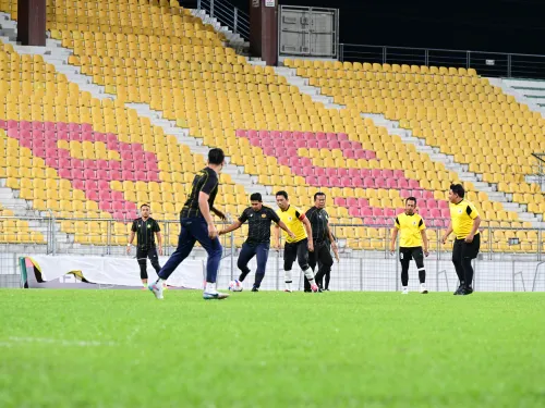 	PERLAWANAN BOLA SEPAK PERSAHABATAN ANTARA MPAJ & MPS