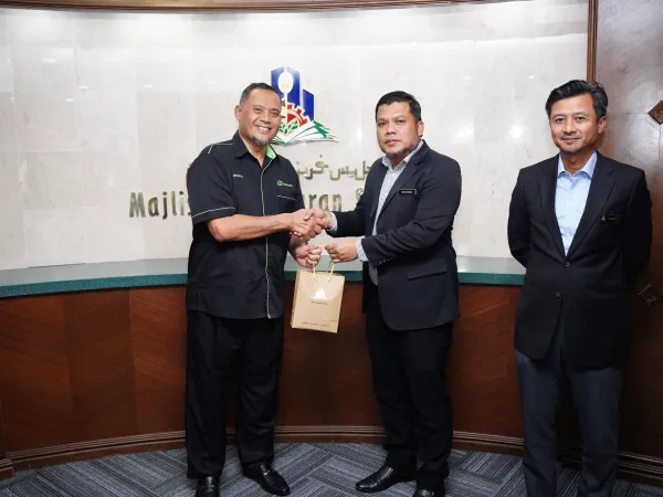 KUNJUNG HORMAT TABUNG HAJI BATU CAVES
