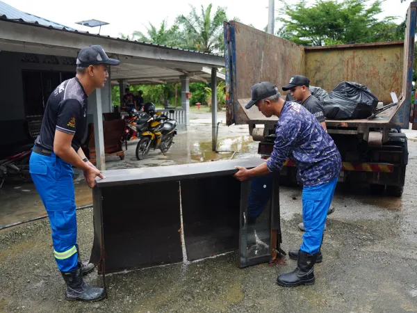 BANTUAN BANJIR BATU ARANG