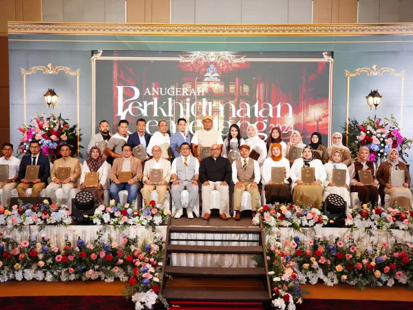 ANUGERAH PERKHIDMATAN CEMERLANG