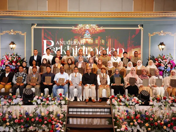 ANUGERAH PERKHIDMATAN CEMERLANG