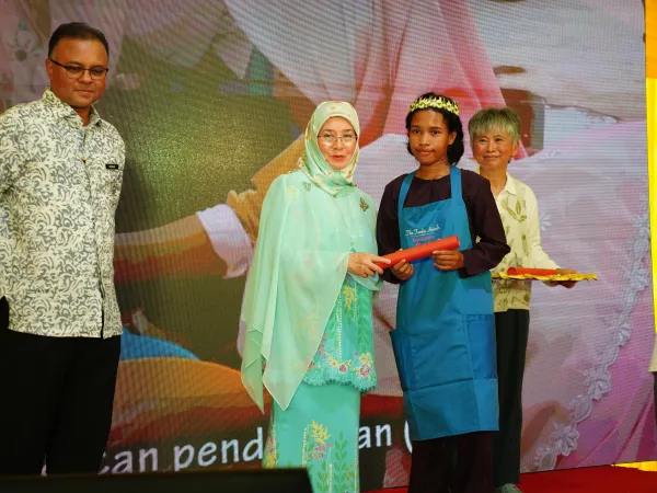 MAJLIS PERASMIAN WARNA WARNI BOTANI FESTIVAL FABRIKASI