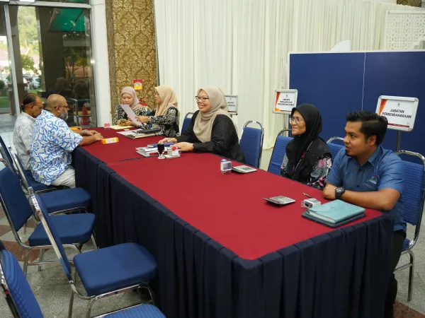 Hari Bertemu Pelanggan