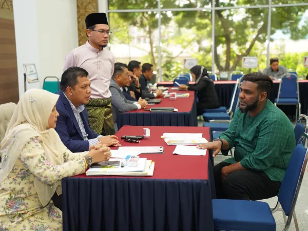 Hari Bertemu Pelanggan