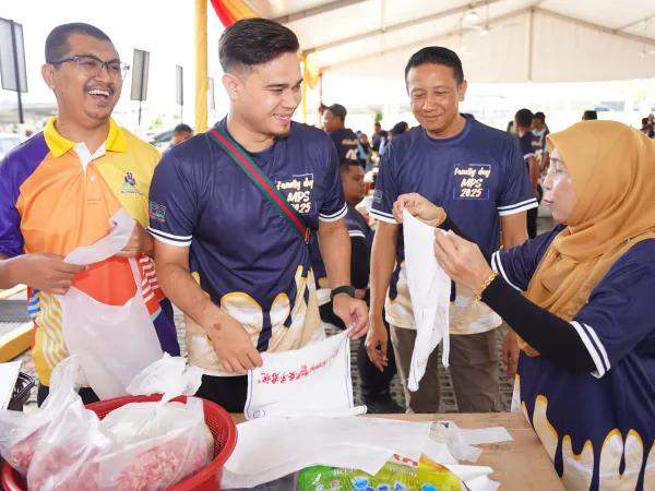Riuh Rendah Bubur Lambuk MPS