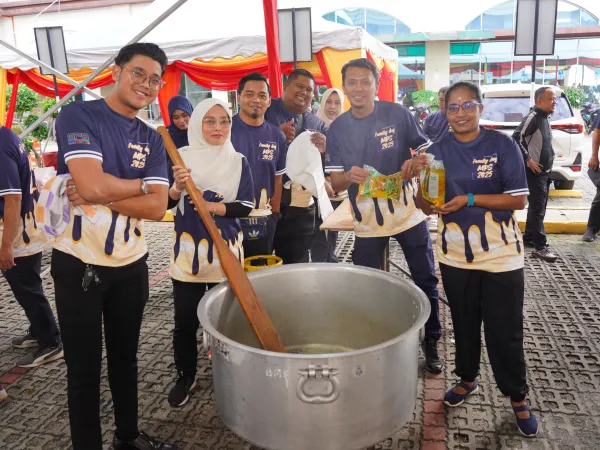 Riuh Rendah Bubur Lambuk MPS