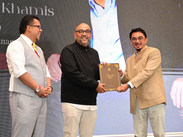 ANUGERAH PERKHIDMATAN CEMERLANG