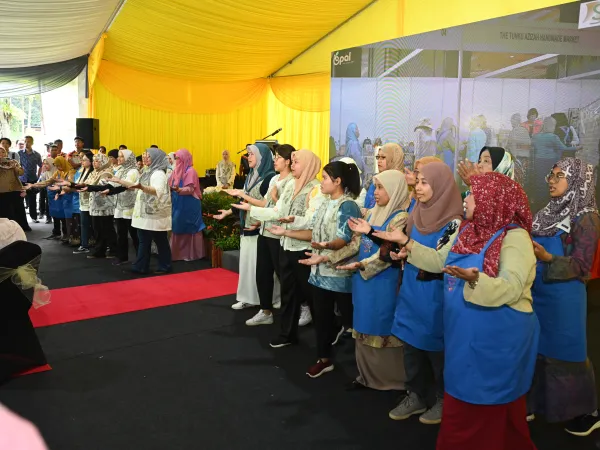 MAJLIS PERASMIAN WARNA WARNI BOTANI FESTIVAL FABRIKASI