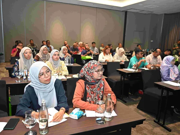 KURSUS ARBORIKULTUR PENJAGAAN KESIHATAN POKOK