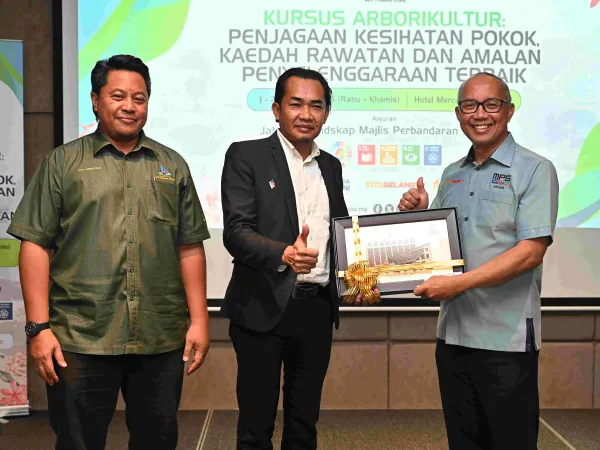 KURSUS ARBORIKULTUR PENJAGAAN KESIHATAN POKOK