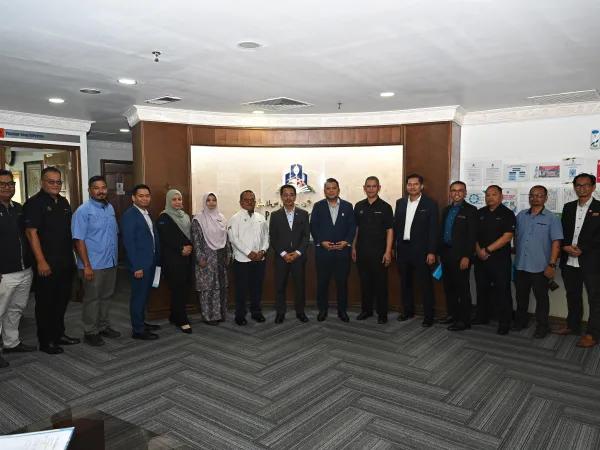 KUNJUNG HORMAT FAMA SELAYANG DAN WILAYAH