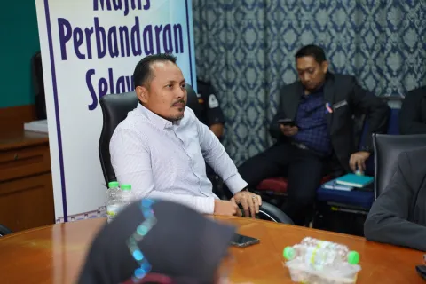 Tuan Adi Faizal, Timbalan Yang Dipertua MPS bersama wakil pengurusan MPS telah menghadiri Majlis Amanat Tahun Baharu 2024 yang disampaikan oleh YB Tuan Nga Kor Ming, Menteri Perumahan Dan Kerajaan Tempatan yang telah berlangsung pada 23 Januari 2024 secara dalam talian. Lintas langsung Majlis tersebut telah berlangsung di Dewan Kristal, Bangunan KPKT.  Turut menyertai Majlis Amanat ini adalah Timbalan Menteri KPKT, YB Datuk Hajah Aiman Athirah binti Sabu, Ketua Setiausaha KPKT, YBhg. Datuk Wira M Noor Azman