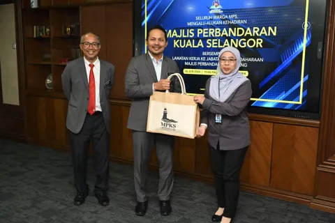 LAWATAN MPKS KE MPS
